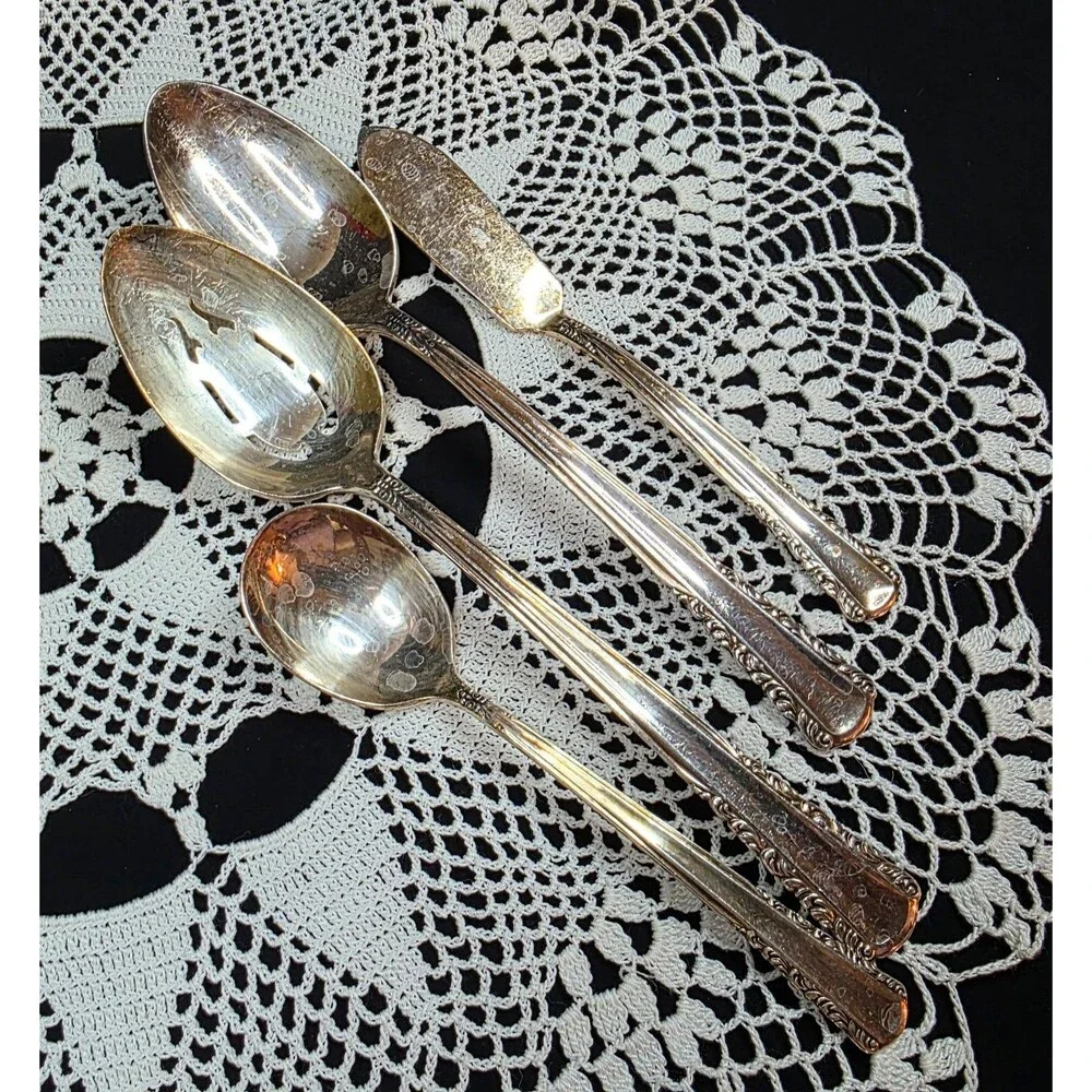 VTG Holmes & Edwards May Queen Silverplate Flatware Set w/Chest 1950s 56 Pc Set